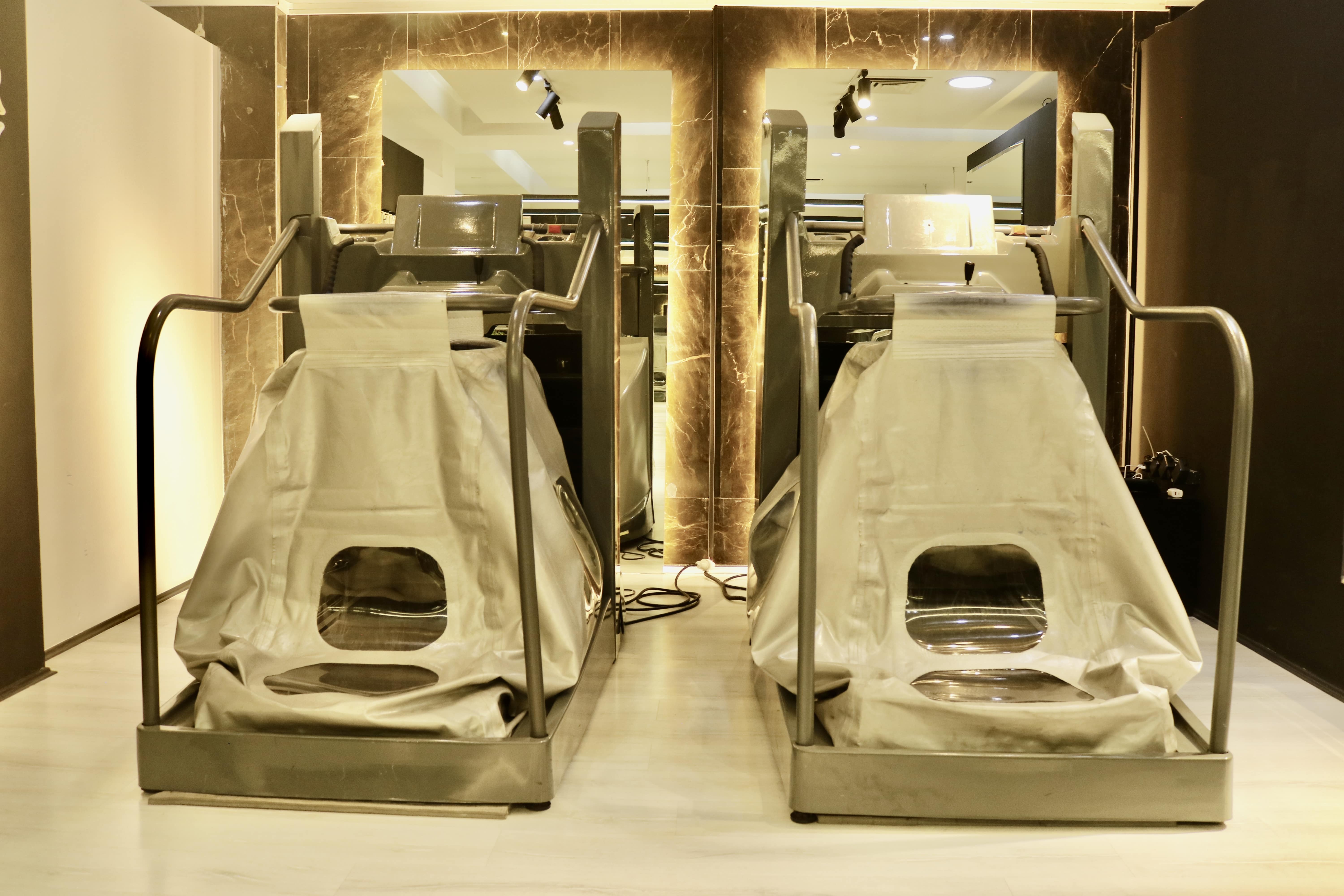 قابل استفاده برای افرادی با قدهای متفاوت به دلیل وجود مکانیزم تنظیم ارتفاع